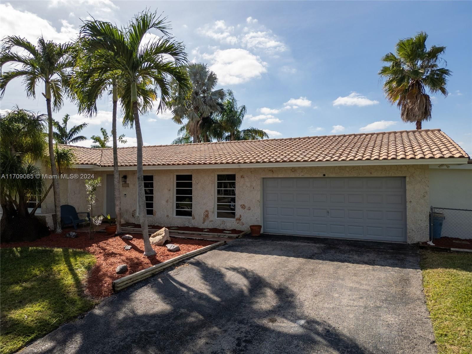 Real estate property located at 18200 86th Ave, Miami-Dade, SECTION 22 BEL-AIRE, Palmetto Bay, FL