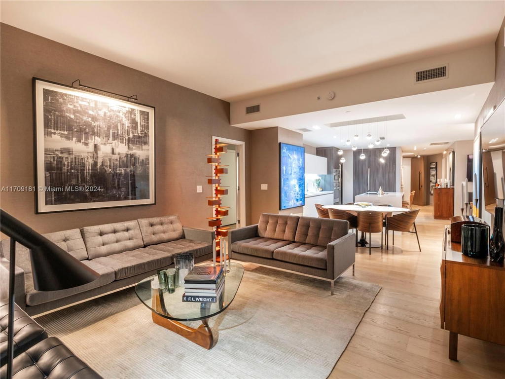 Real estate property located at 851 1st Ave #1212, Miami-dade, Paramount Miami Worldcent, Miami, FL