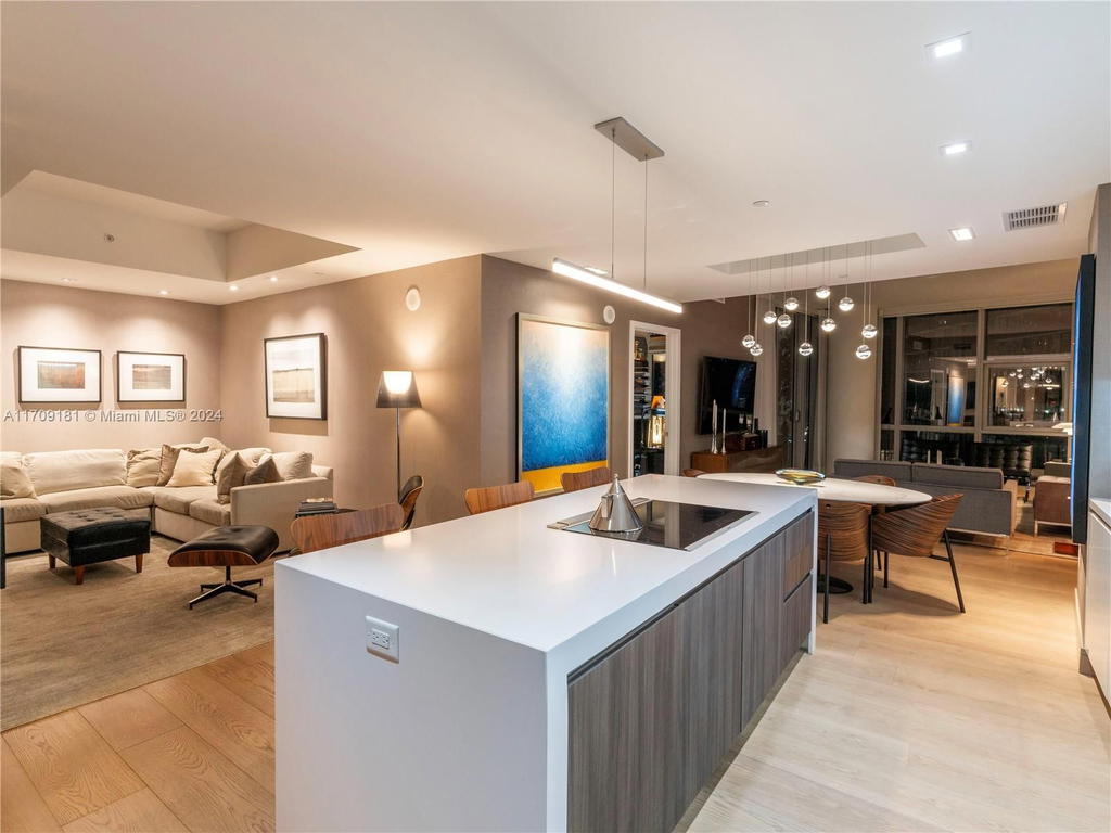 Real estate property located at 851 1st Ave #1212, Miami-dade, Paramount Miami Worldcent, Miami, FL