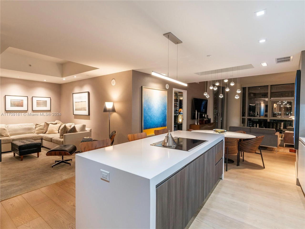 Real estate property located at 851 1st Ave #1212, Miami-dade, Paramount Miami Worldcent, Miami, FL