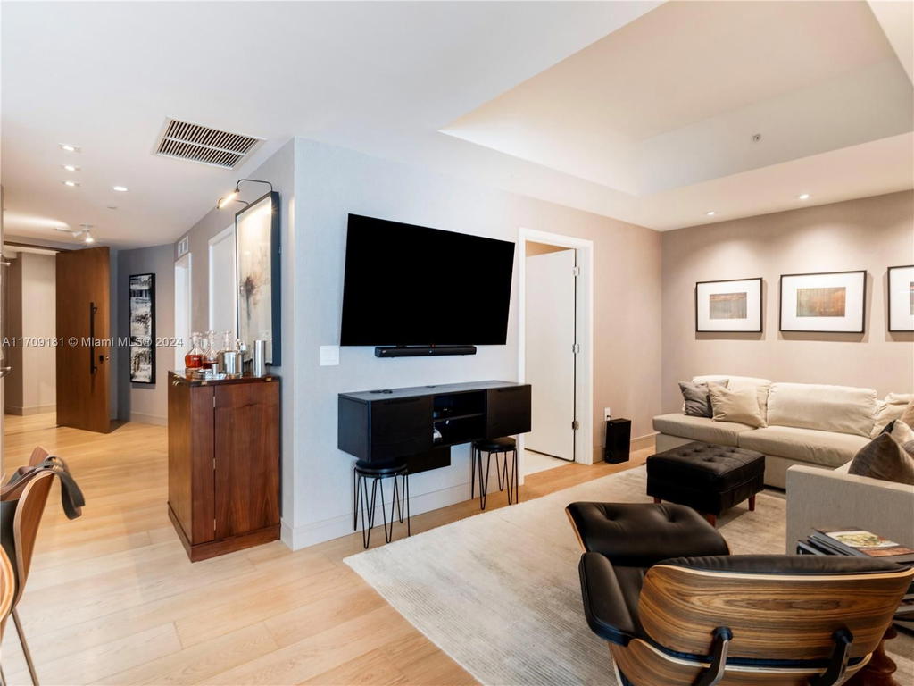 Real estate property located at 851 1st Ave #1212, Miami-dade, Paramount Miami Worldcent, Miami, FL