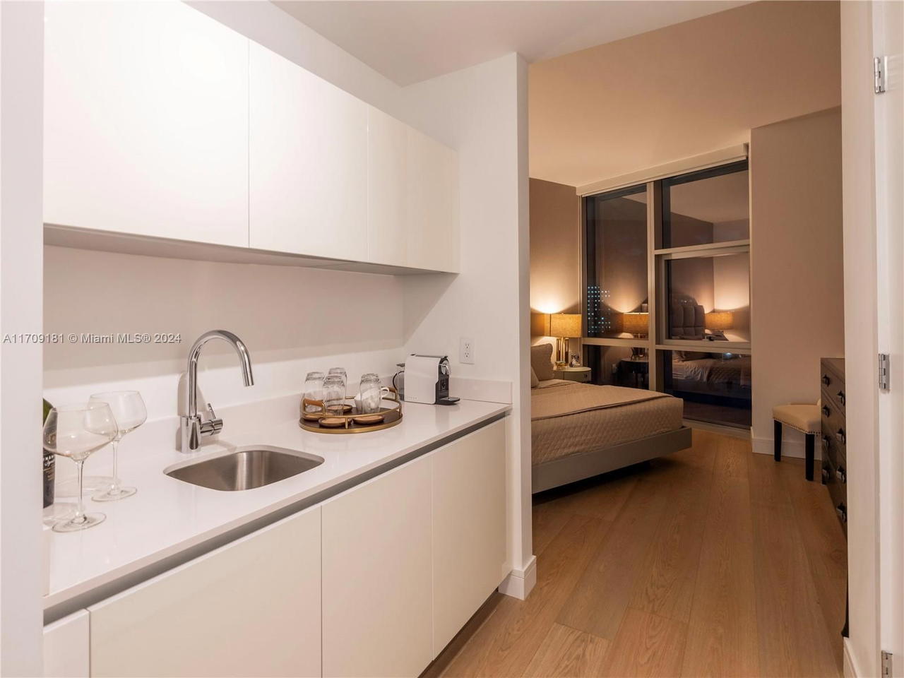 Real estate property located at 851 1st Ave #1212, Miami-dade, Paramount Miami Worldcent, Miami, FL