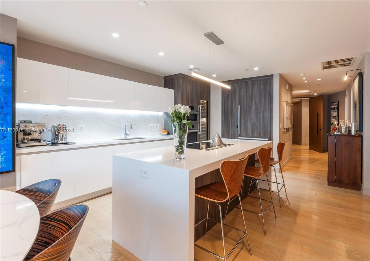 Real estate property located at 851 1st Ave #1212, Miami-dade, Paramount Miami Worldcent, Miami, FL