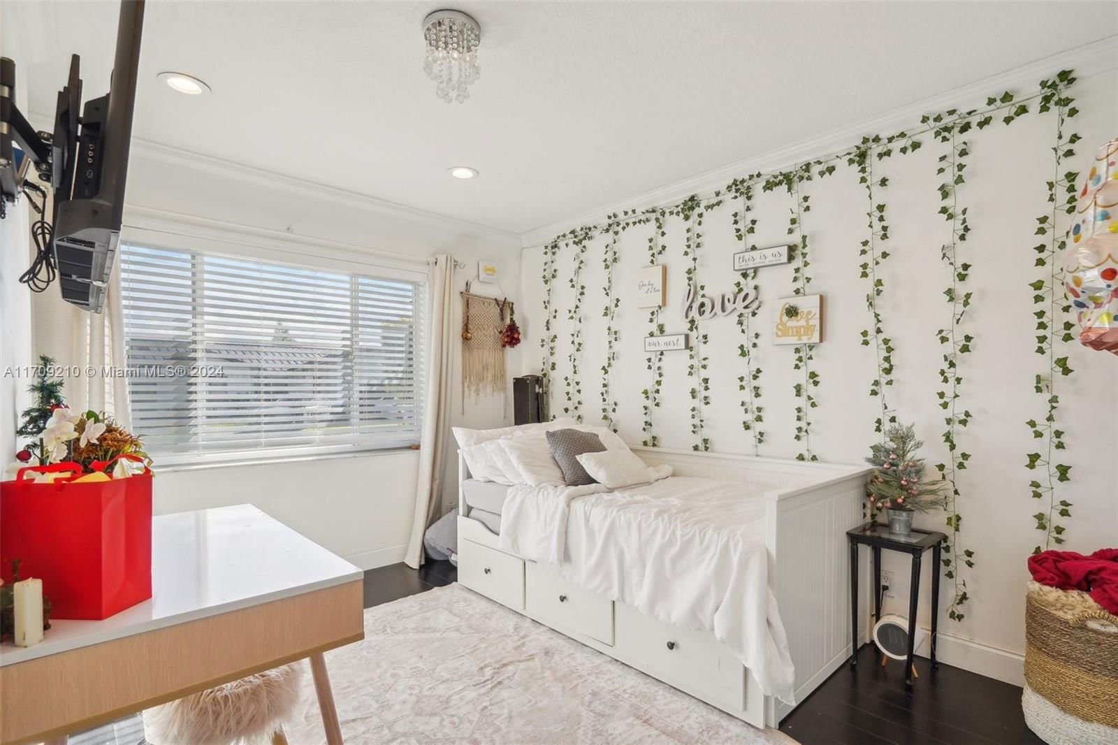 Real estate property located at 9523 82nd St, Broward, Northwood, Tamarac, FL
