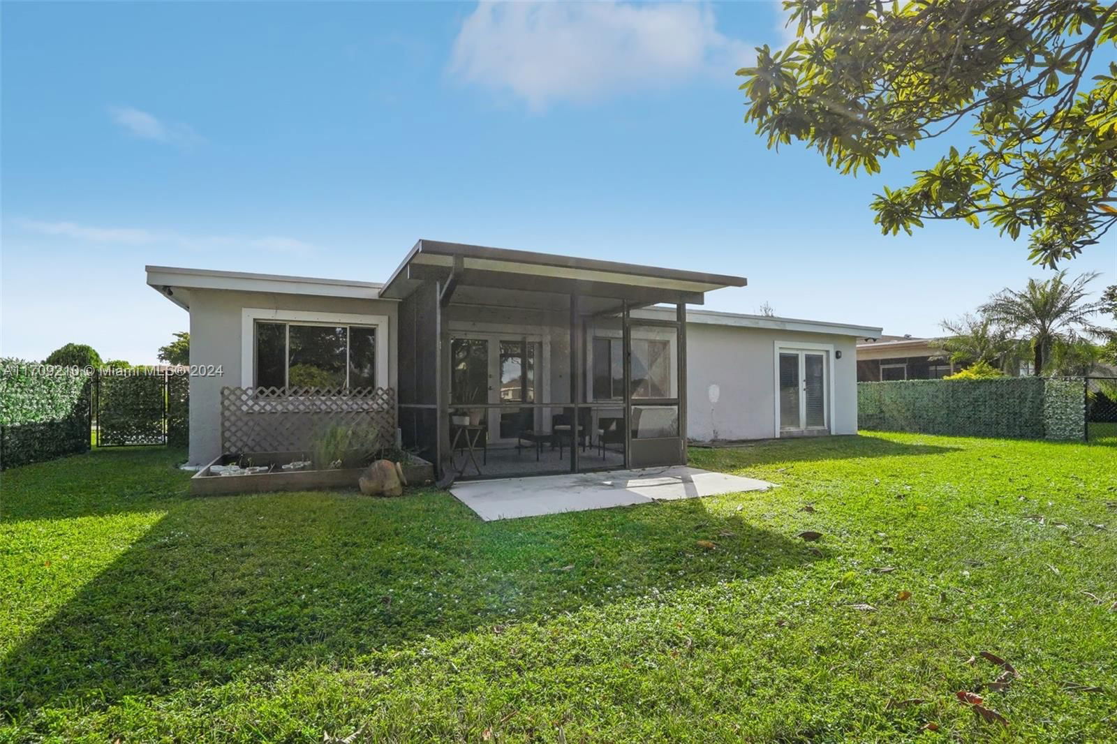 Real estate property located at 9523 82nd St, Broward, Northwood, Tamarac, FL