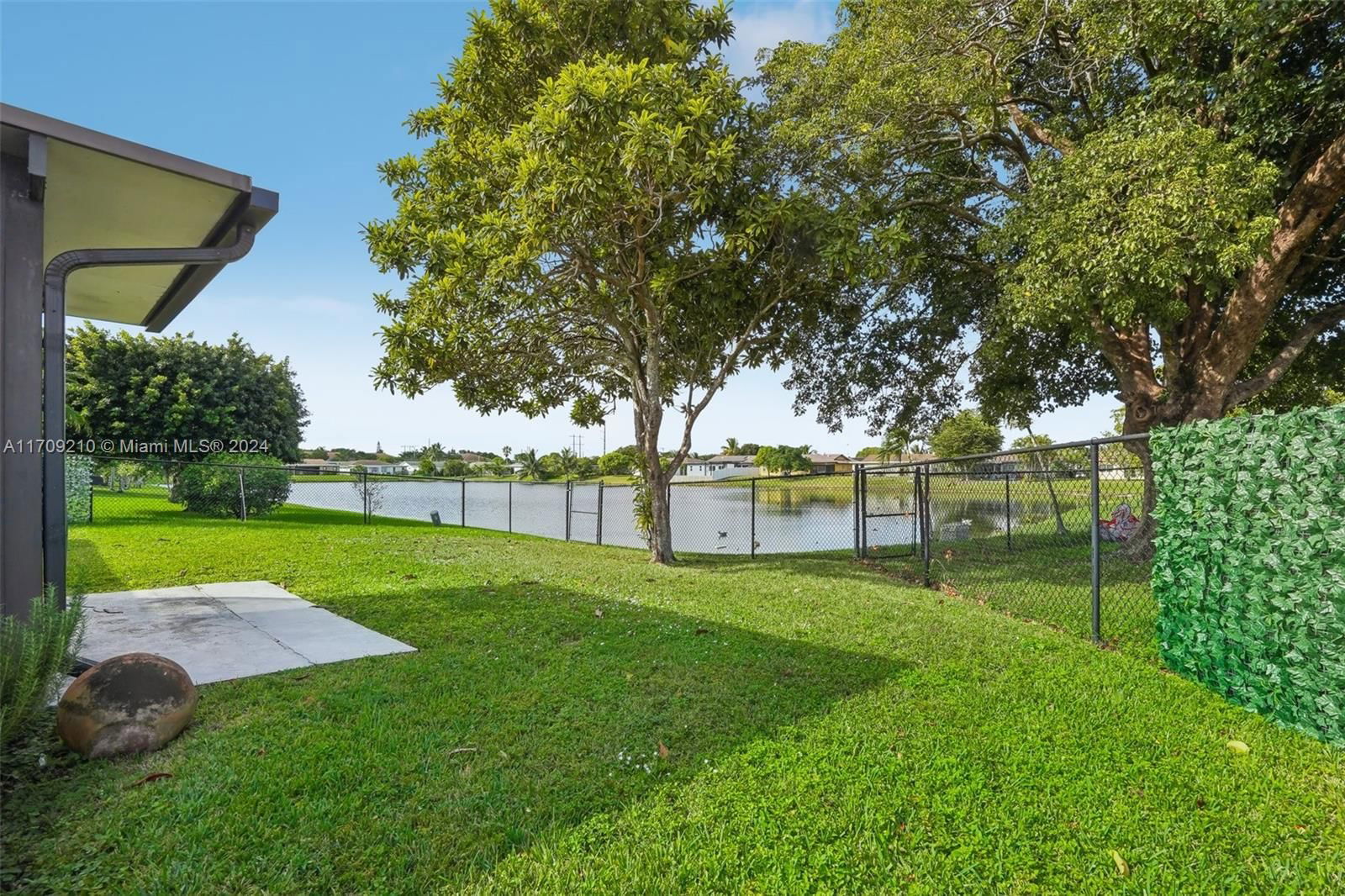 Real estate property located at 9523 82nd St, Broward, Northwood, Tamarac, FL