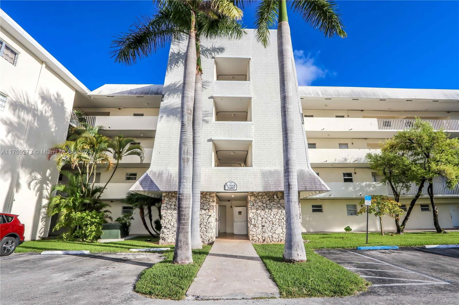 Real estate property located at 7410 82nd St K405, Miami-Dade, VILLAGE AT DADELAND CONDO, Miami, FL