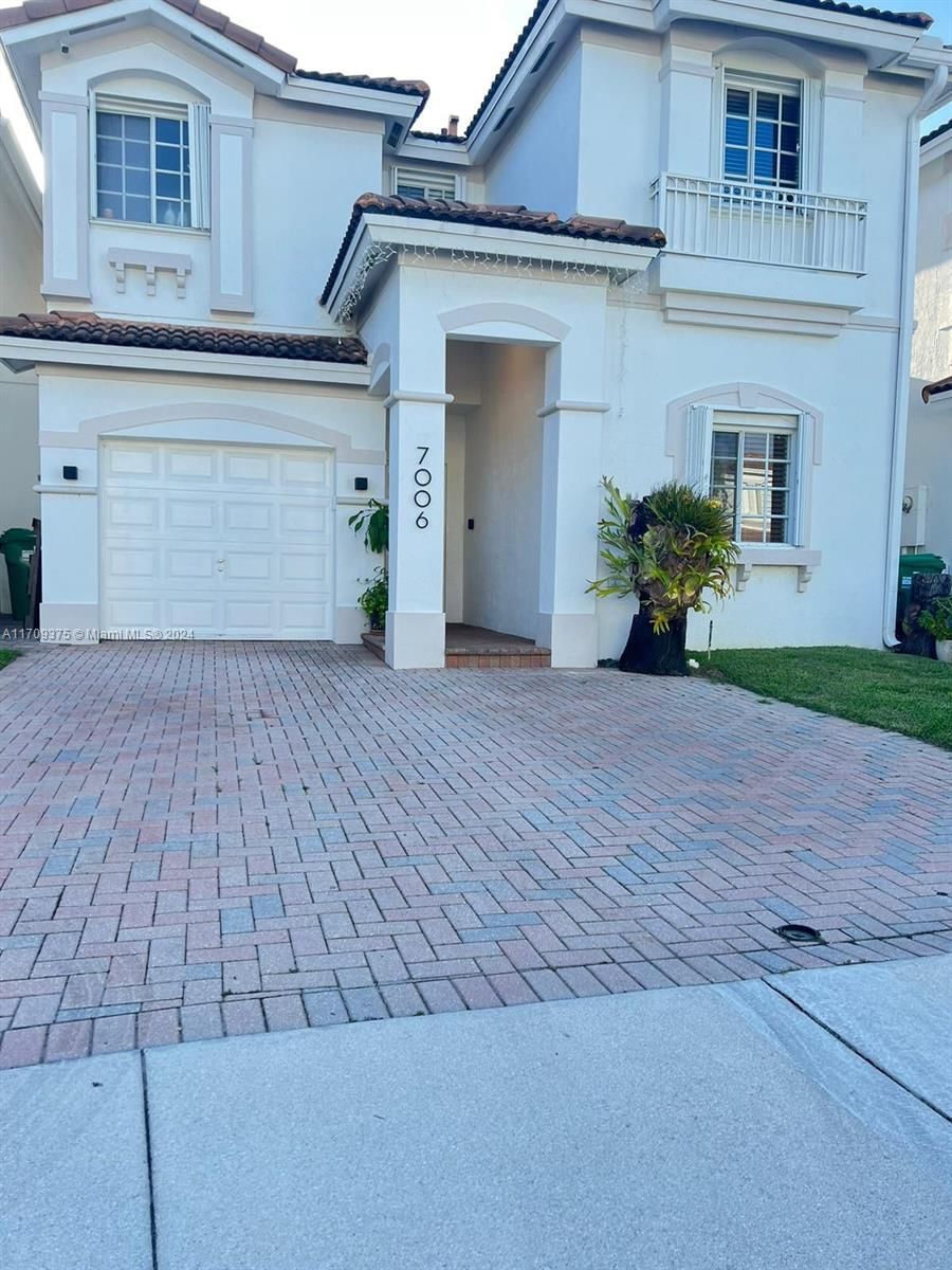 Real estate property located at 7006 116th Ct #7006, Miami-Dade, DORAL ISLES ST LUCIA, Doral, FL