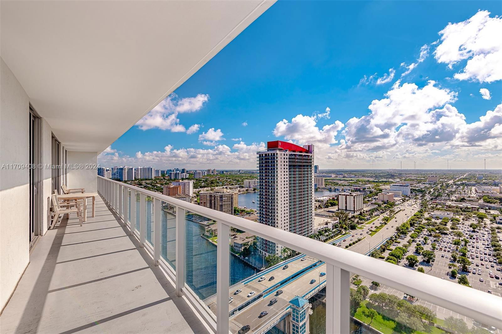 Real estate property located at 4010 Ocean drive R2404, Broward, 4010 SOUTH OCEAN CONDO, Hollywood, FL