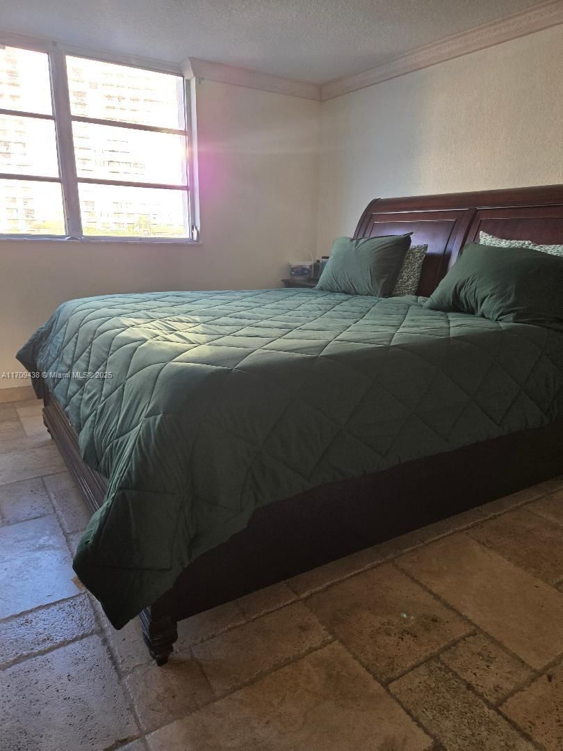 Real estate property located at 4000 169th St #401, Miami-dade, Eden Point South Condo, North Miami Beach, FL