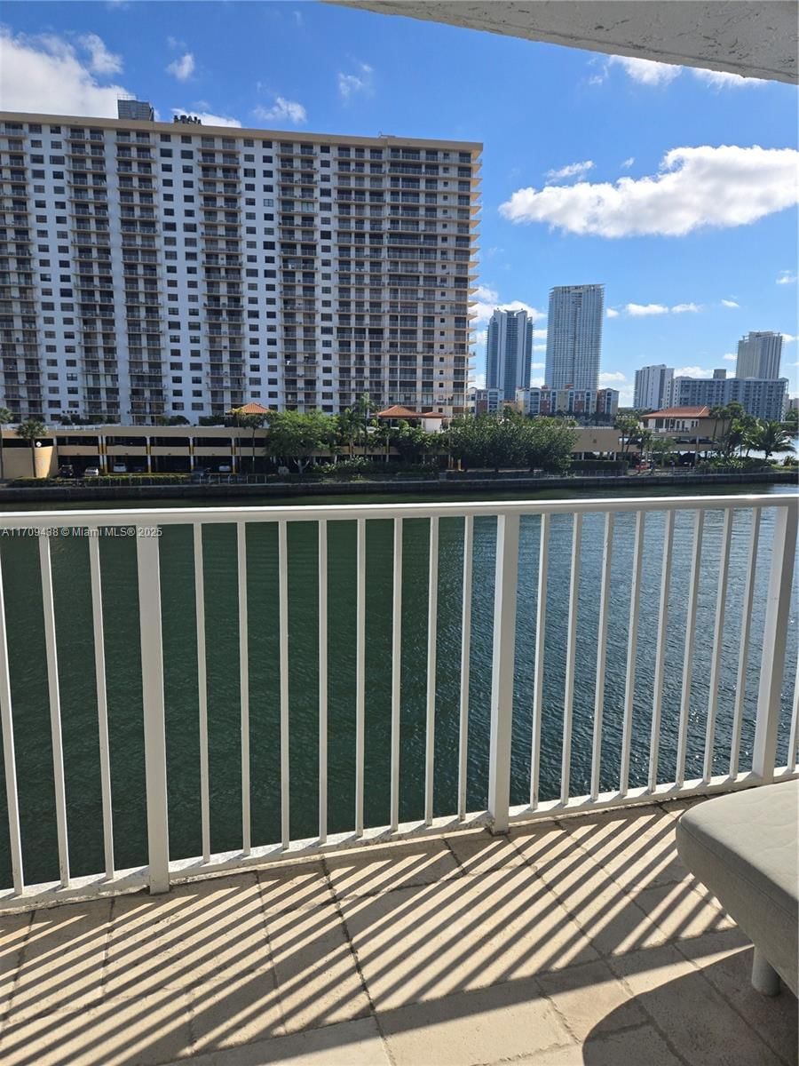 Real estate property located at 4000 169th St #401, Miami-dade, Eden Point South Condo, North Miami Beach, FL