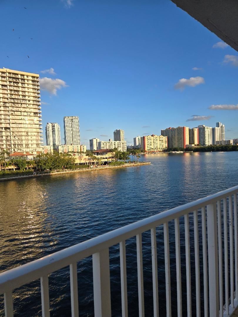 Real estate property located at 4000 169th St #401, Miami-dade, Eden Point South Condo, North Miami Beach, FL