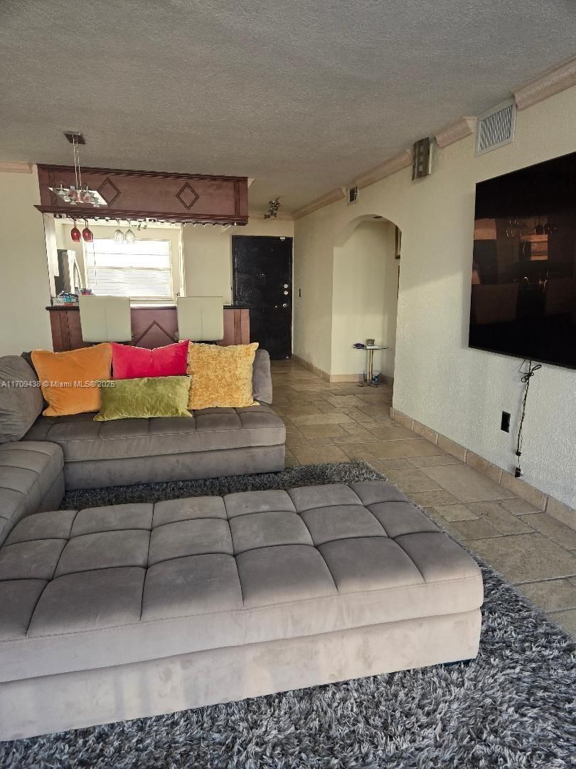 Real estate property located at 4000 169th St #401, Miami-dade, Eden Point South Condo, North Miami Beach, FL