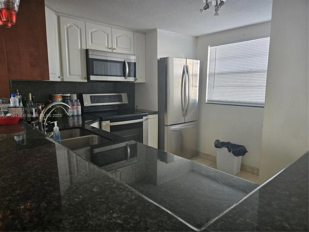 Real estate property located at 4000 169th St #401, Miami-dade, Eden Point South Condo, North Miami Beach, FL