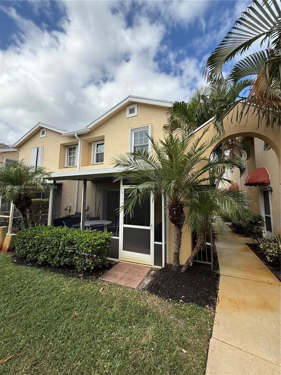 Real estate property located at 372 Waterside Dr #372, Palm Beach, WATERSIDE VILLAGE OF PALM, Hypoluxo, FL