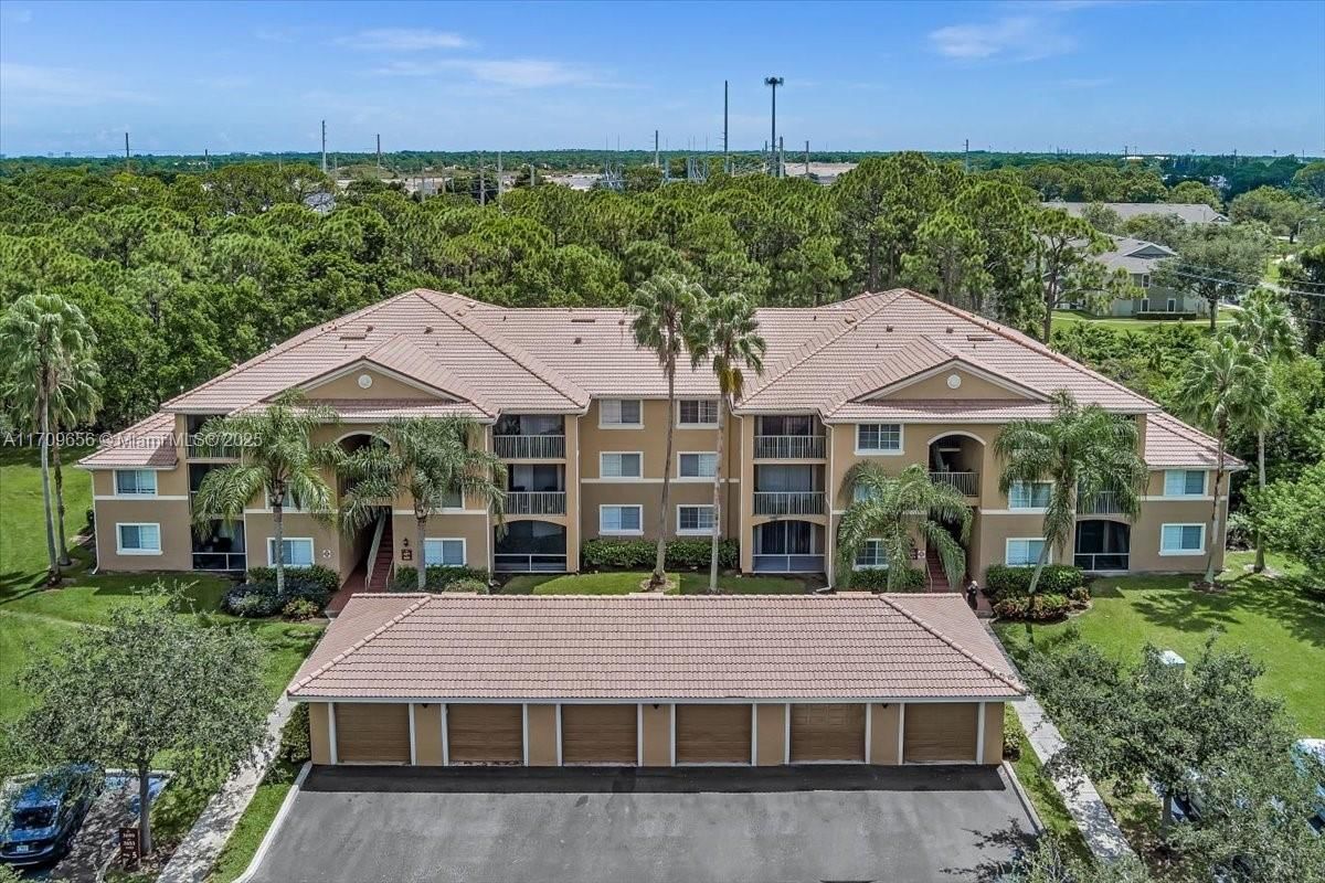 Real estate property located at 3659 Adriatic Ln #305, Martin, Portofino At Jensen Beach, Jensen Beach, FL