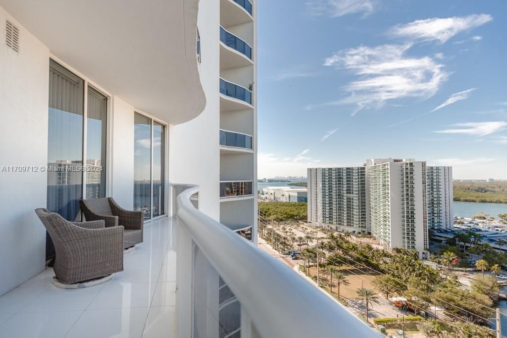 Real estate property located at 15901 Collins Ave #1505, Miami-Dade, TDR TOWER II CONDO, Sunny Isles Beach, FL