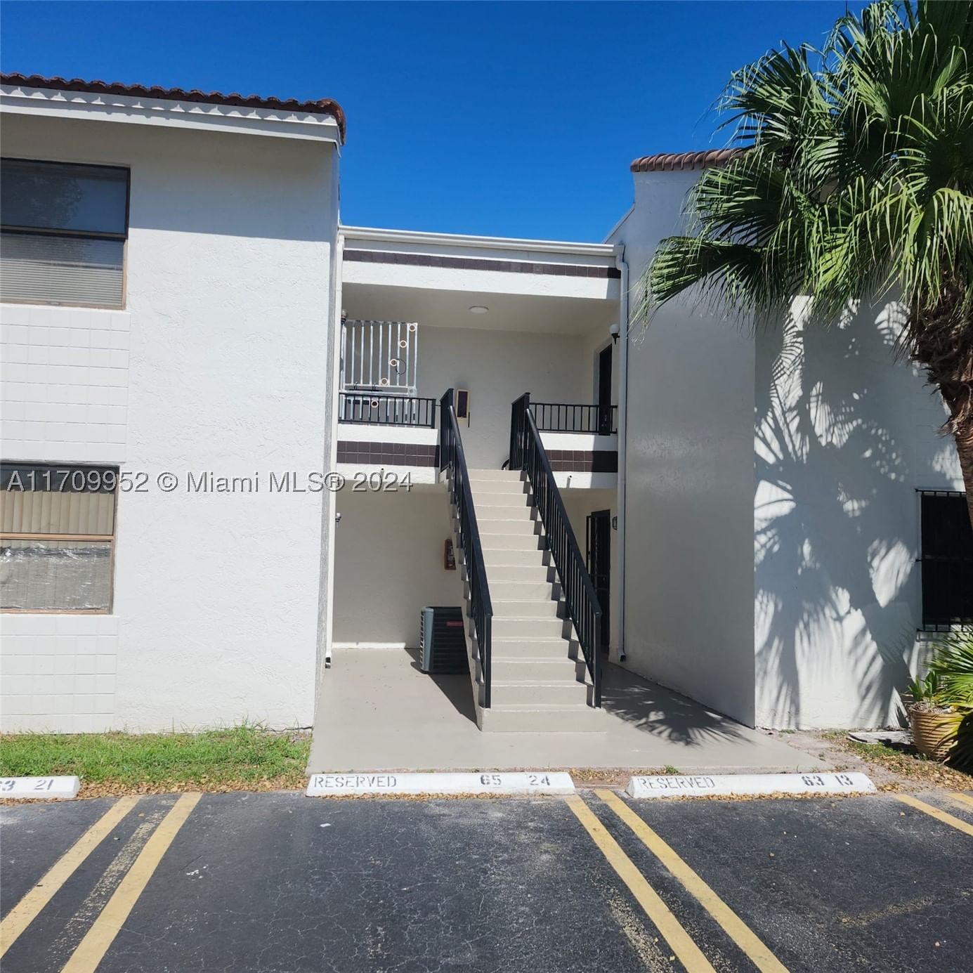 Real estate property located at 10865 7th St #24-21, Miami-dade, Terranova 9 Condo, Miami, FL