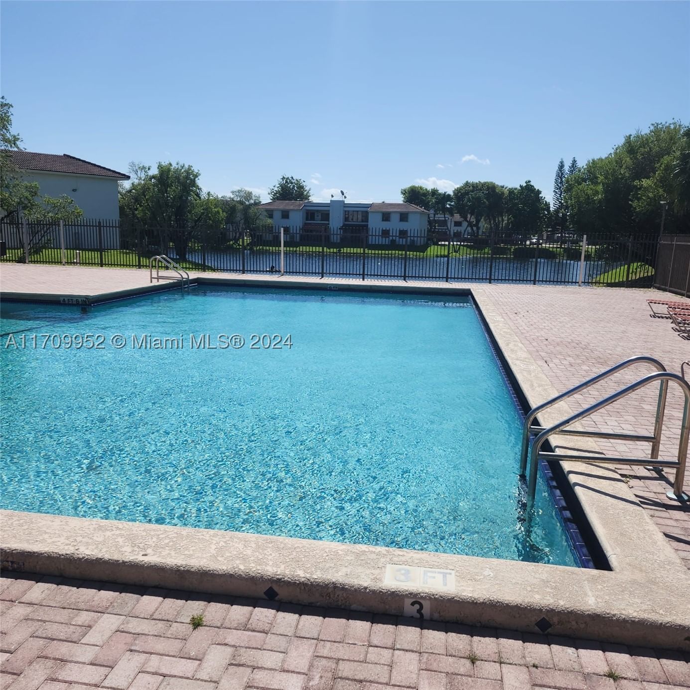 Real estate property located at 10865 7th St #24-21, Miami-dade, Terranova 9 Condo, Miami, FL