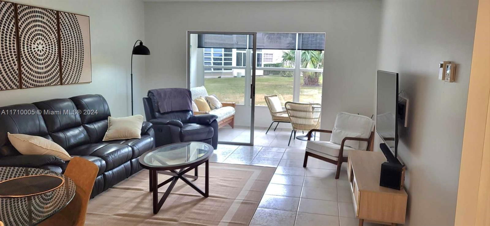 Real estate property located at 3401 47th Ave #402, Broward, VINE GARDENS CONDO, Lauderdale Lakes, FL