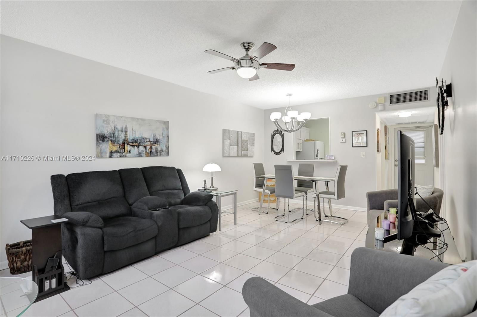 Real estate property located at 3400 48th Ave #508, Broward, UMBRA GARDENS CONDO, Lauderdale Lakes, FL