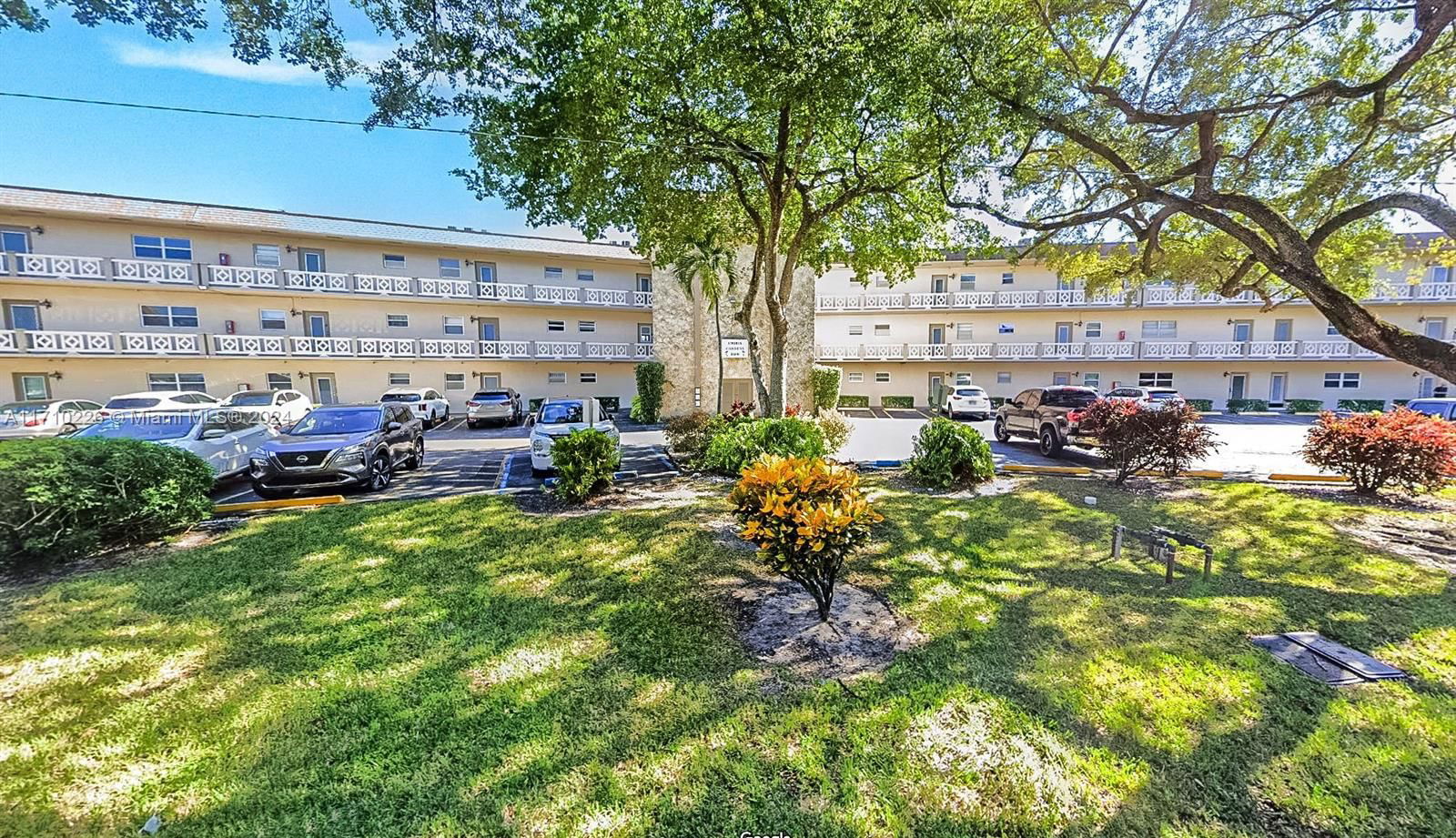 Real estate property located at 3400 48th Ave #508, Broward, Umbra Gardens Condo, Lauderdale Lakes, FL