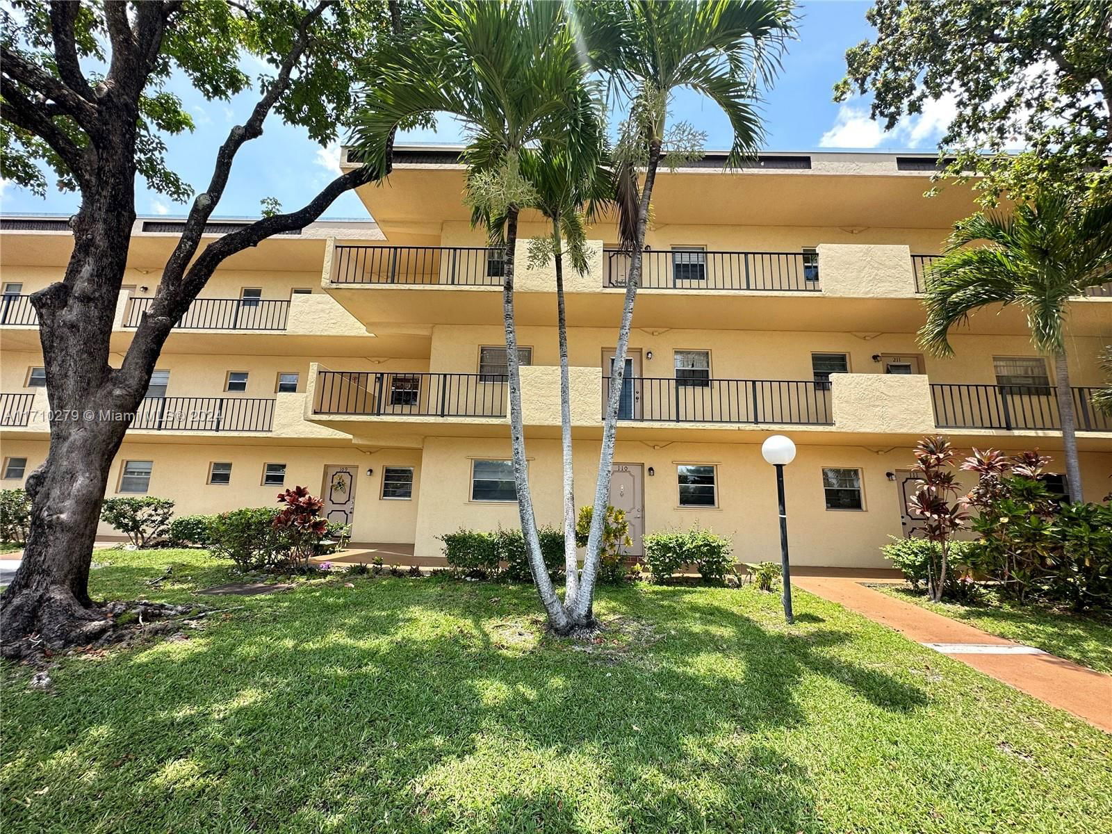 Real estate property located at 101 Berkley Rd #110, Broward, BERKLEY HOUSE EAST, Hollywood, FL