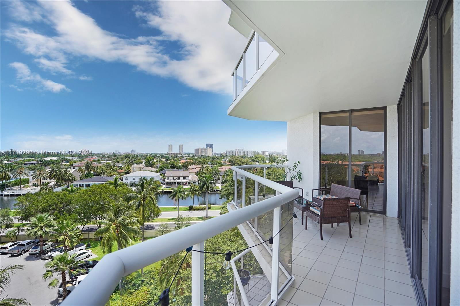 Real estate property located at 3610 Yacht Club Dr #716, Miami-Dade, PORTSVIEW @ THE WATERWAYS, Aventura, FL