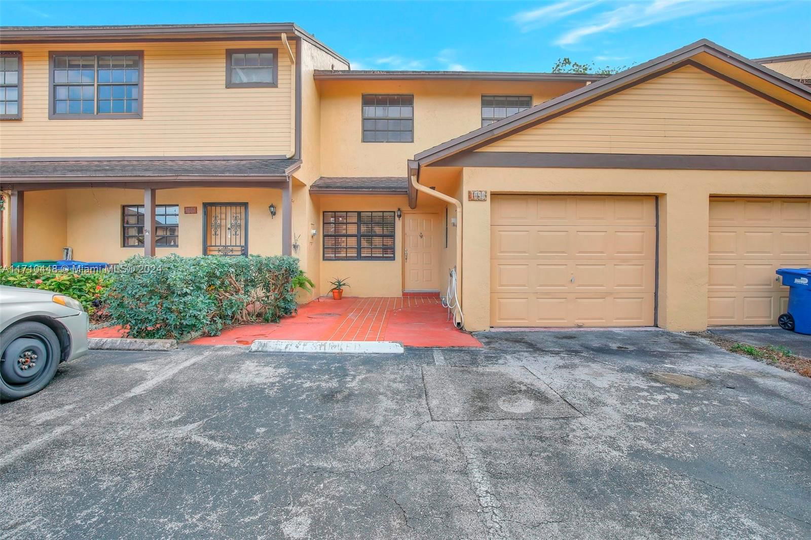 Real estate property located at 1090 209th Ter #1090, Miami-Dade, TOWNHOMES OF MONTEREY, Miami, FL