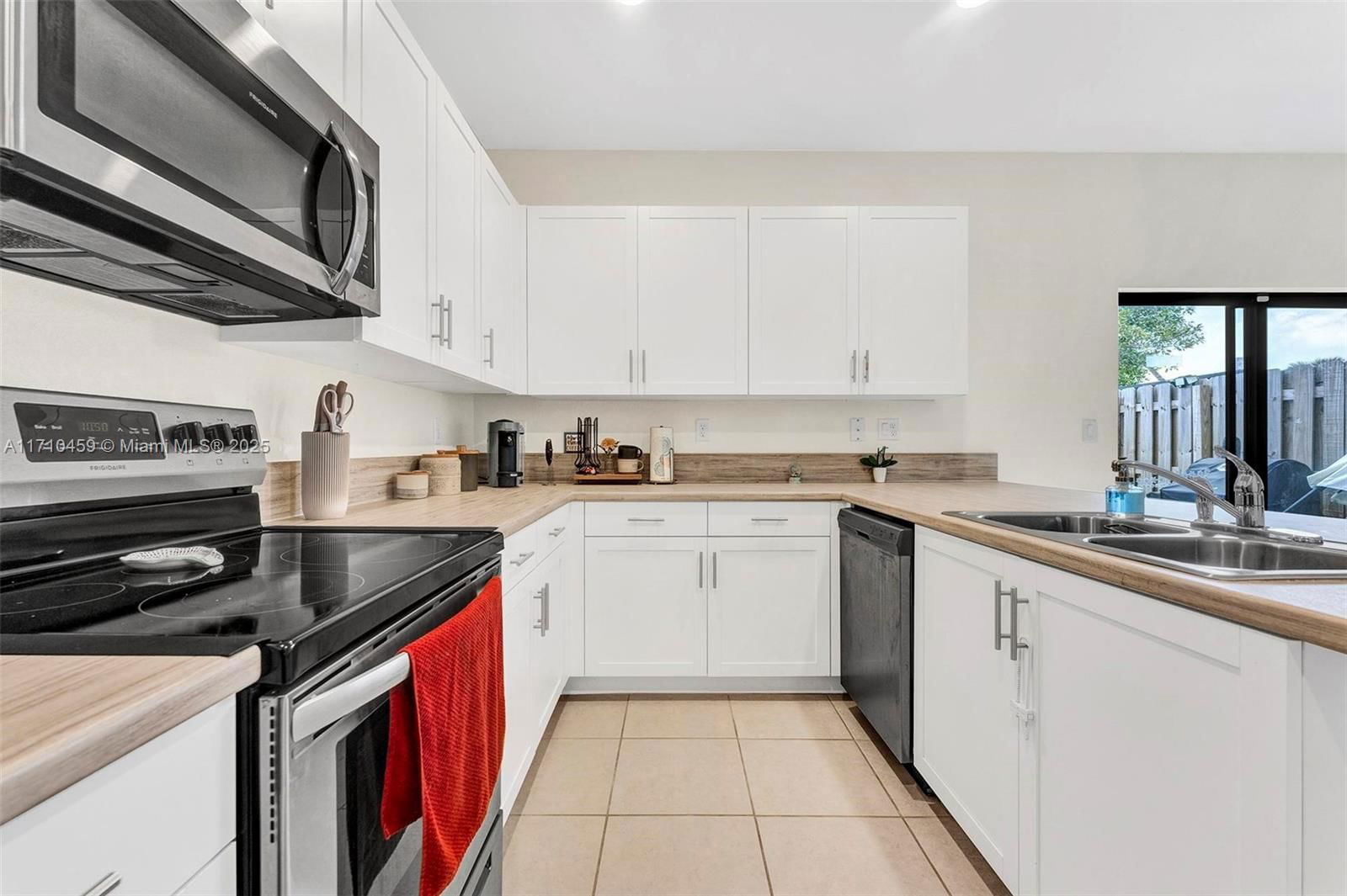 Real estate property located at 10017 228th Ter, Miami-dade, Enclave South Phase 2, Miami, FL