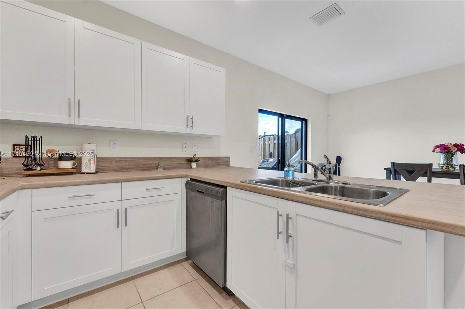 Real estate property located at 10017 228th Ter, Miami-dade, Enclave South Phase 2, Miami, FL