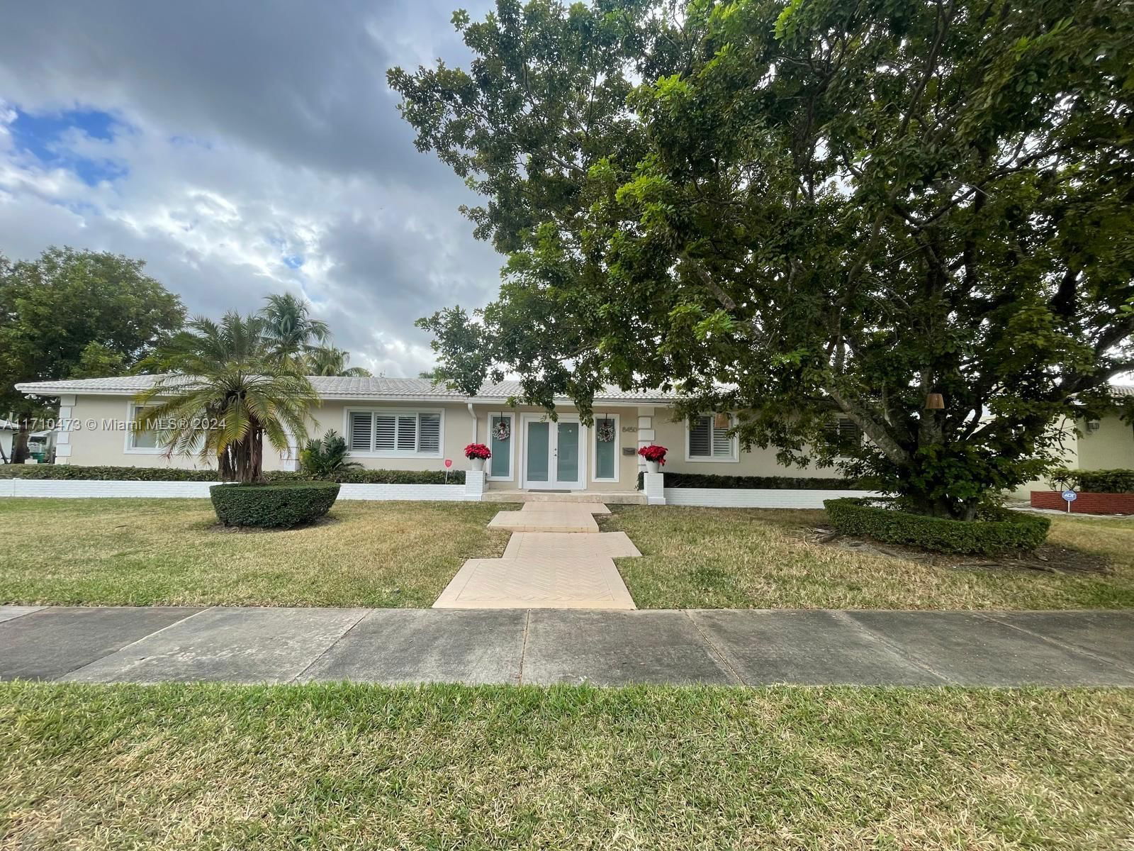 Real estate property located at 8450 85th St, Miami-Dade, KENDALL POINT 1ST ADDN, Miami, FL