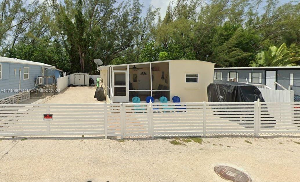 Real estate property located at 202 Buttonwood Ave, Monroe, KEY LARGO TRAILER VILLAGE, Key Largo, FL