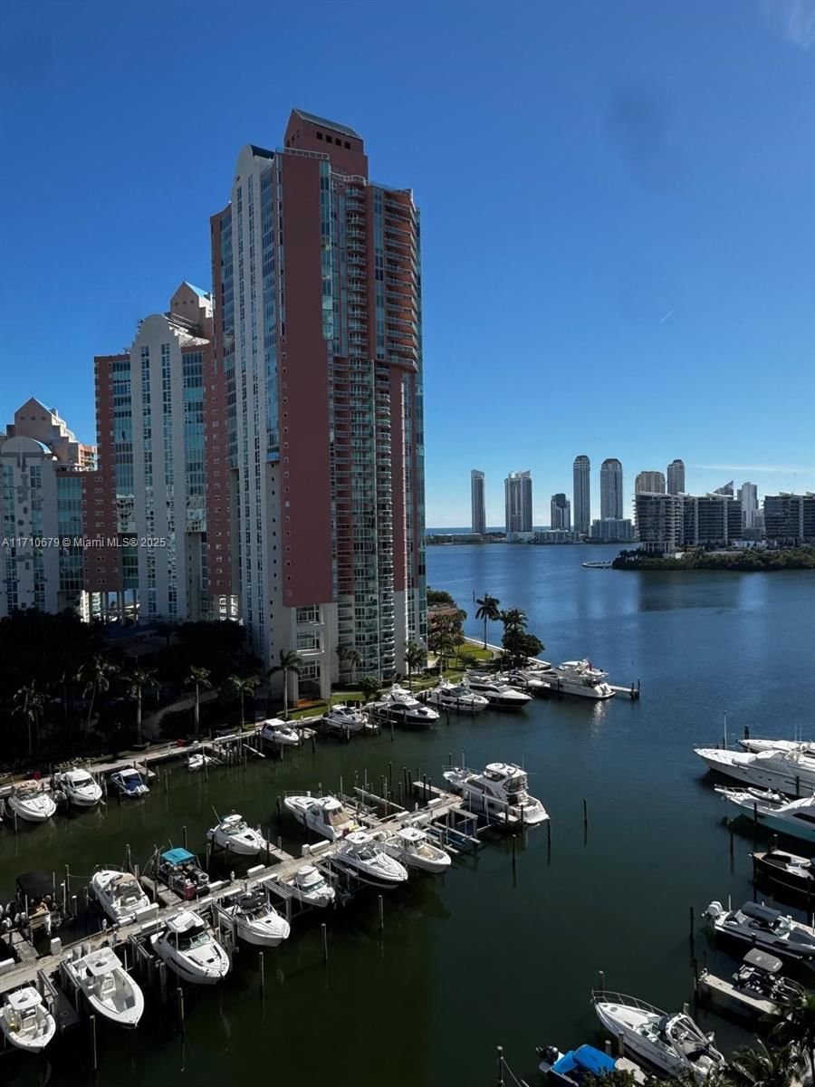 Real estate property located at 3340 190th St #1206, Miami-Dade, AVENTURA MARINA CONDO NUM, Aventura, FL