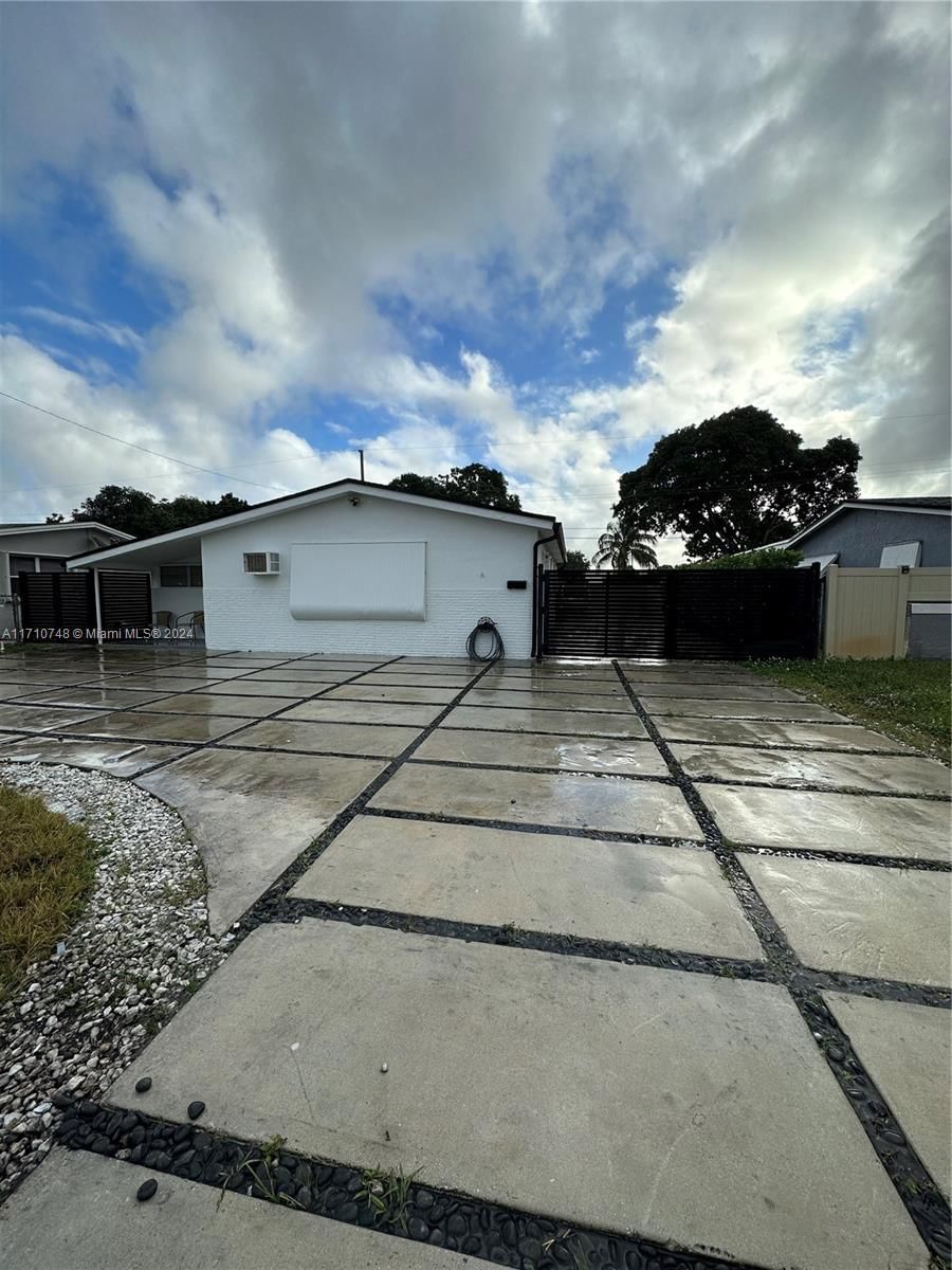 Real estate property located at 7642 Ramona St, Broward, MIRAMAR SEC 9, Miramar, FL