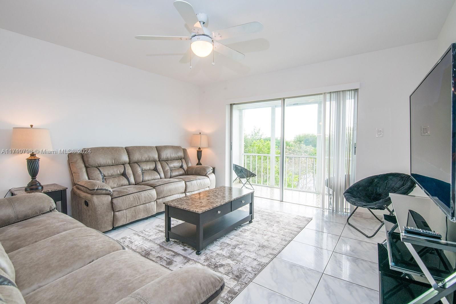 Real estate property located at 4650 Washington St #502, Broward, HILLCREST COUNTRY CLUB AP, Hollywood, FL