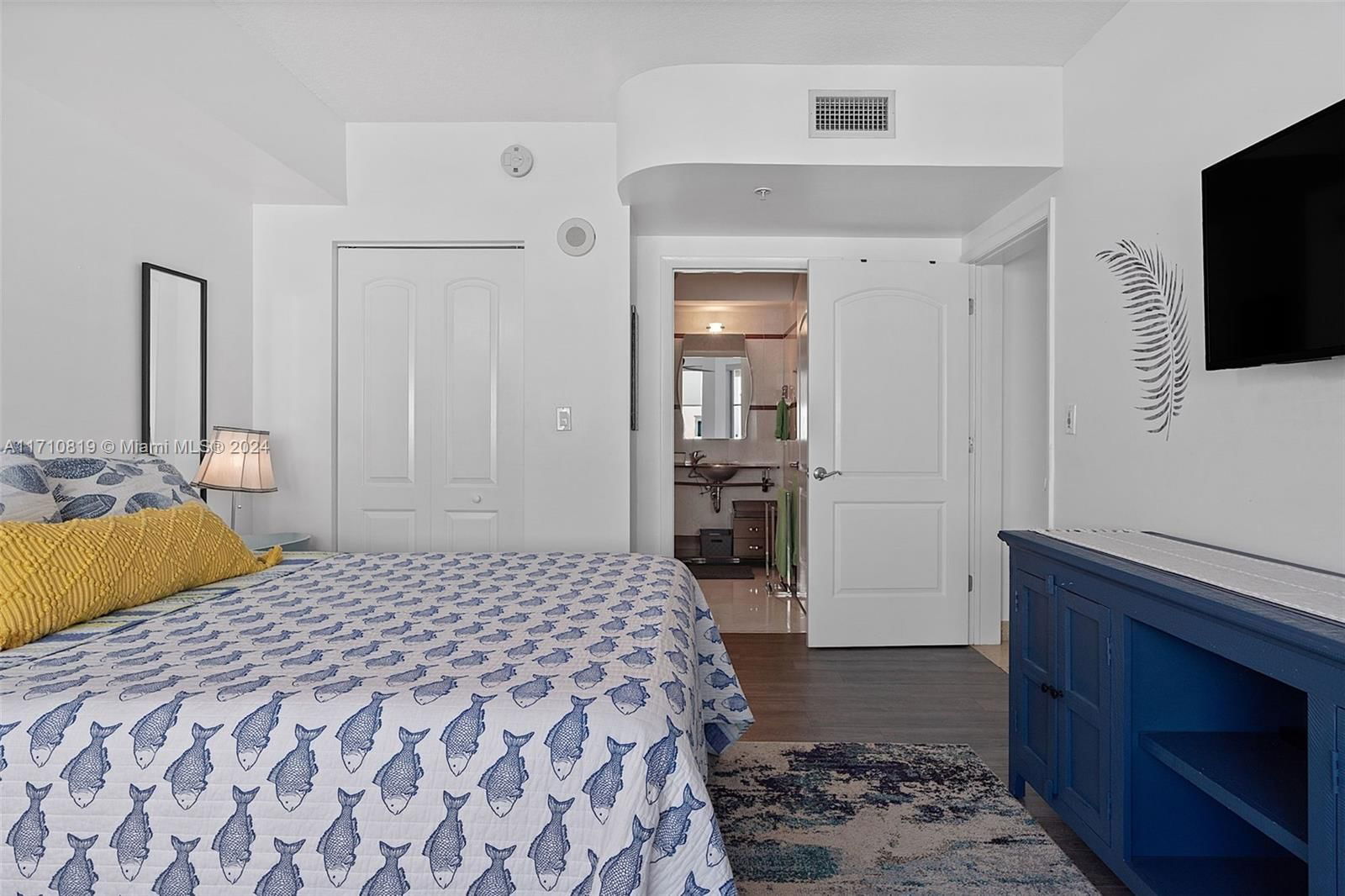 Real estate property located at 110 Washington Ave #1714, Miami-dade, The Cosmopolitan Residence, Miami Beach, FL