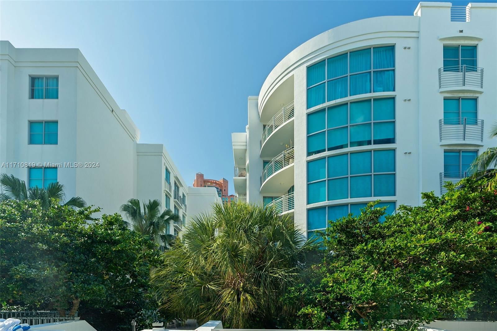 Real estate property located at 110 Washington Ave #1714, Miami-dade, The Cosmopolitan Residence, Miami Beach, FL
