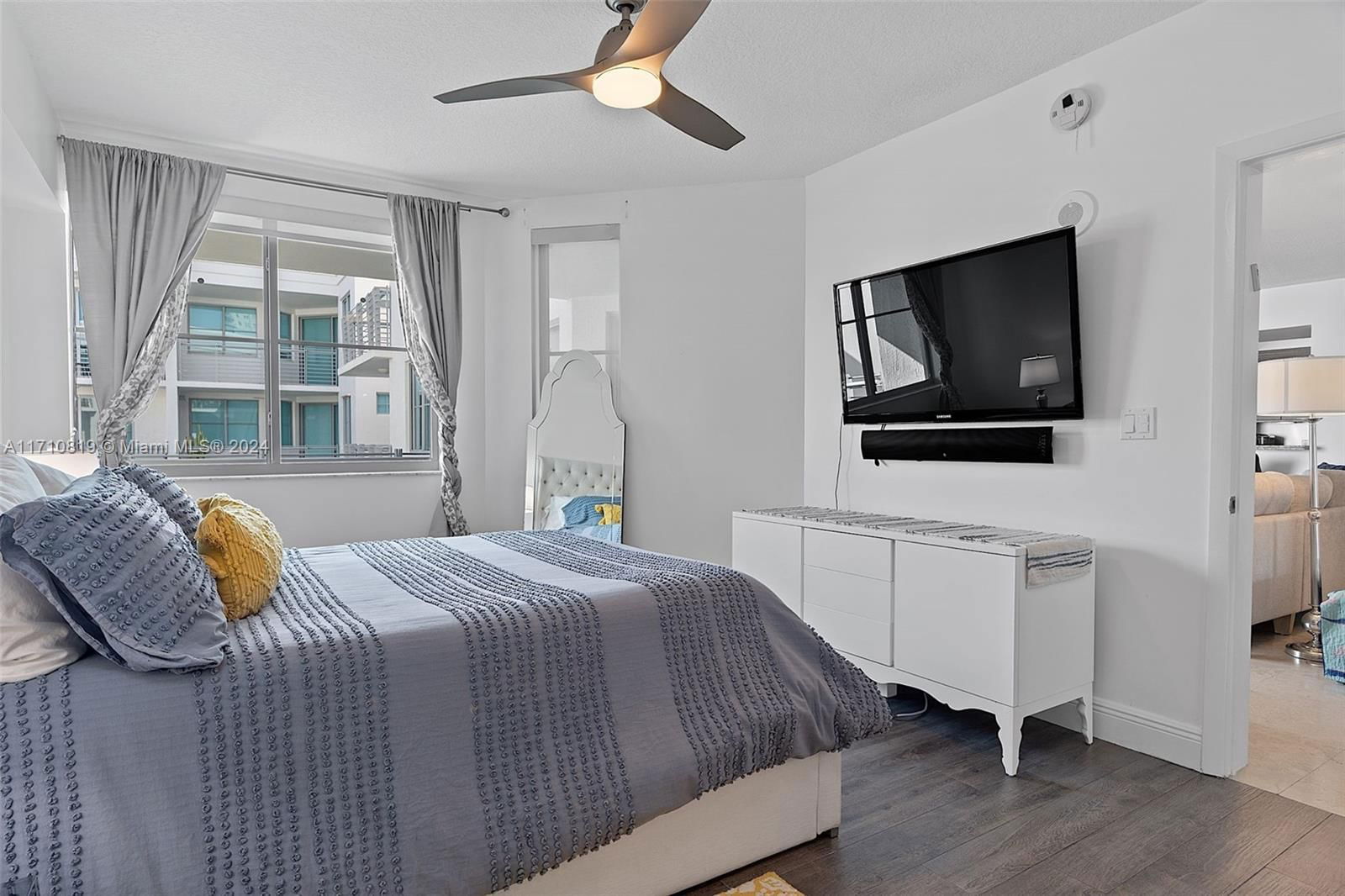 Real estate property located at 110 Washington Ave #1714, Miami-dade, The Cosmopolitan Residence, Miami Beach, FL