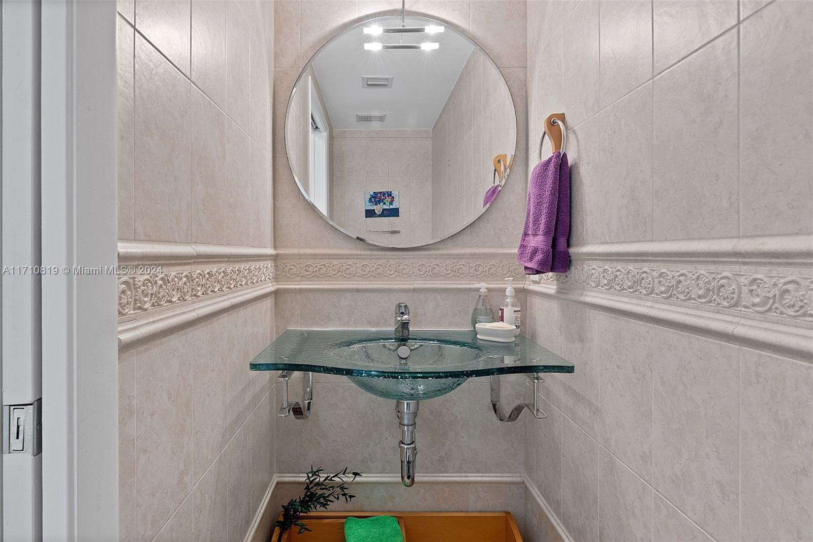 Real estate property located at 110 Washington Ave #1714, Miami-dade, The Cosmopolitan Residence, Miami Beach, FL