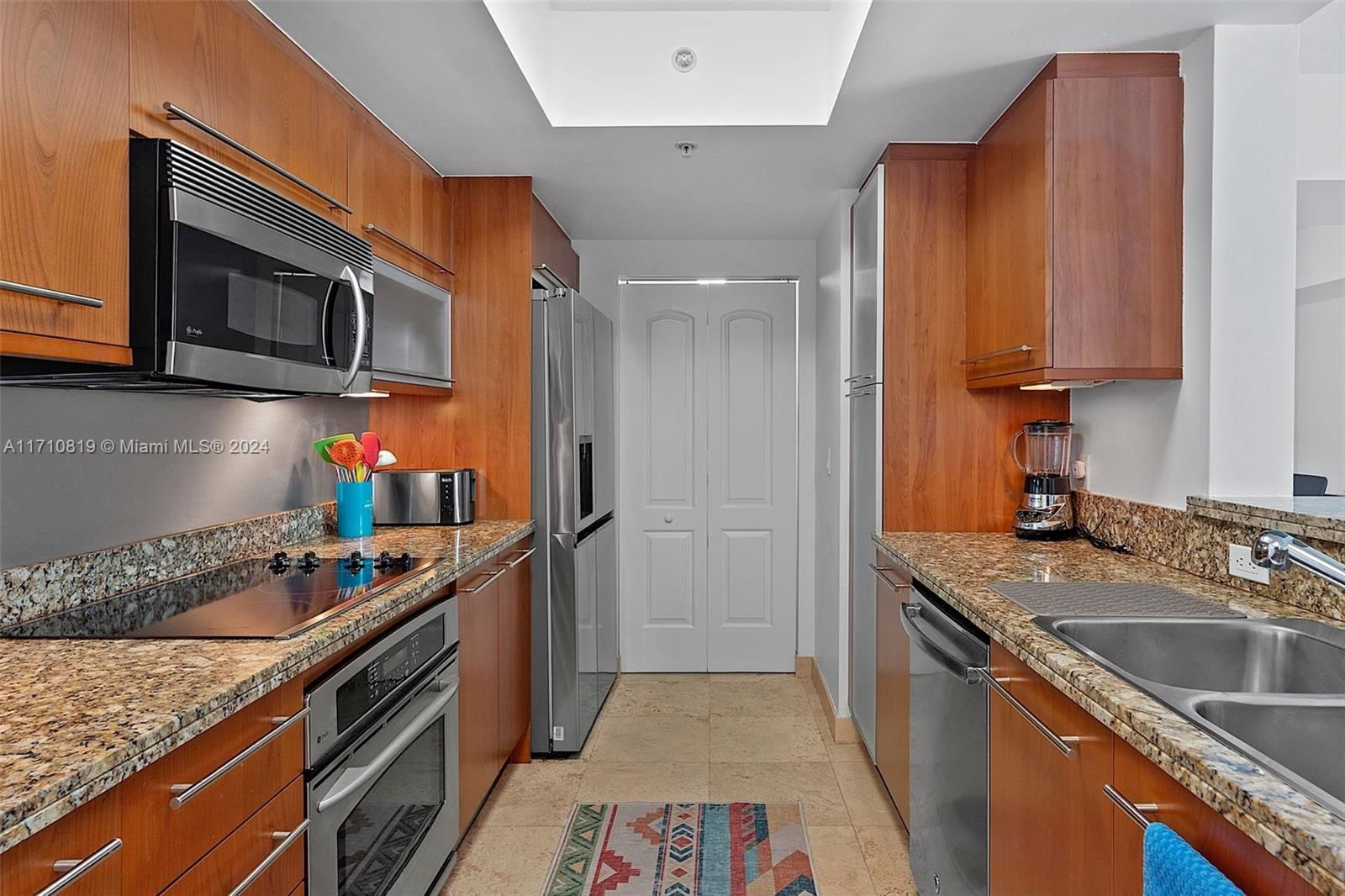 Real estate property located at 110 Washington Ave #1714, Miami-dade, The Cosmopolitan Residence, Miami Beach, FL