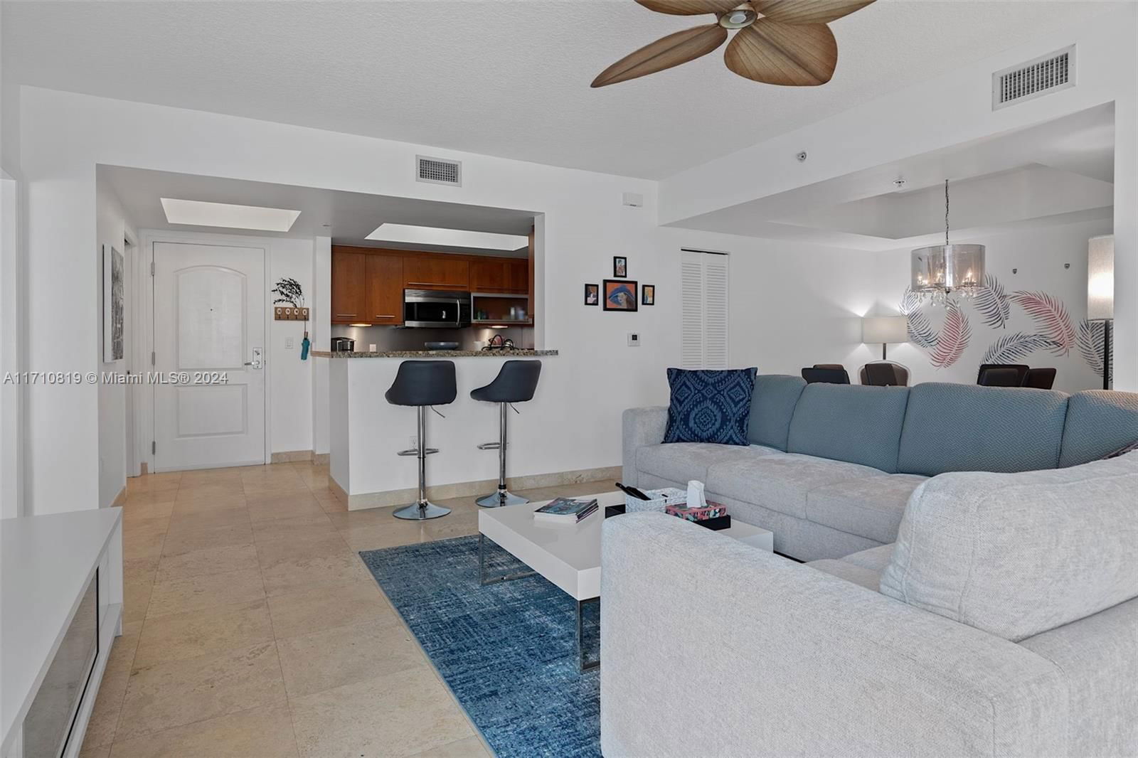 Real estate property located at 110 Washington Ave #1714, Miami-dade, The Cosmopolitan Residence, Miami Beach, FL