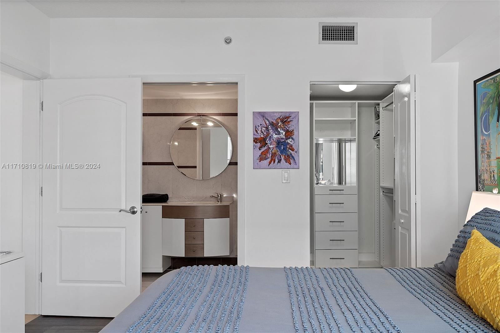 Real estate property located at 110 Washington Ave #1714, Miami-dade, The Cosmopolitan Residence, Miami Beach, FL