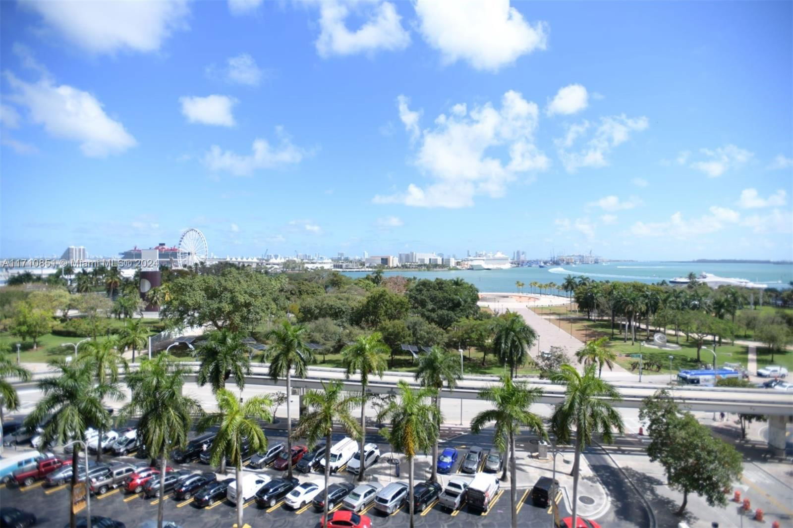 Real estate property located at 50 Biscayne Blvd #811, Miami-Dade, 50 BISCAYNE CONDO, Miami, FL