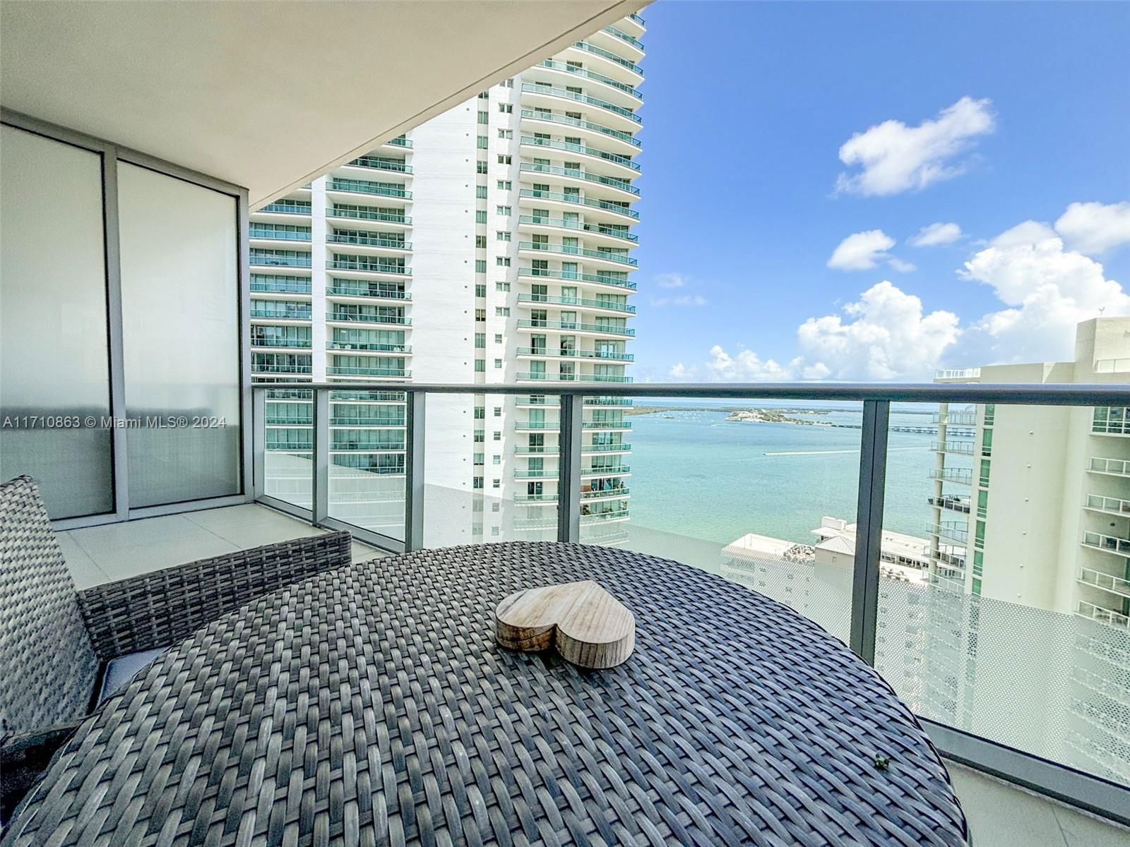 Real estate property located at 1300 Brickell Bay Dr #2707, Miami-Dade, BRICKELLHOUSE CONDO, Miami, FL