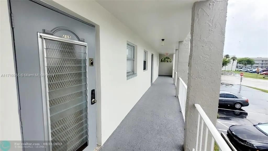 Real estate property located at 8350 Sunrise Lakes Blvd #205, Broward, SUNRISE LAKES 54 CONDO, Sunrise, FL