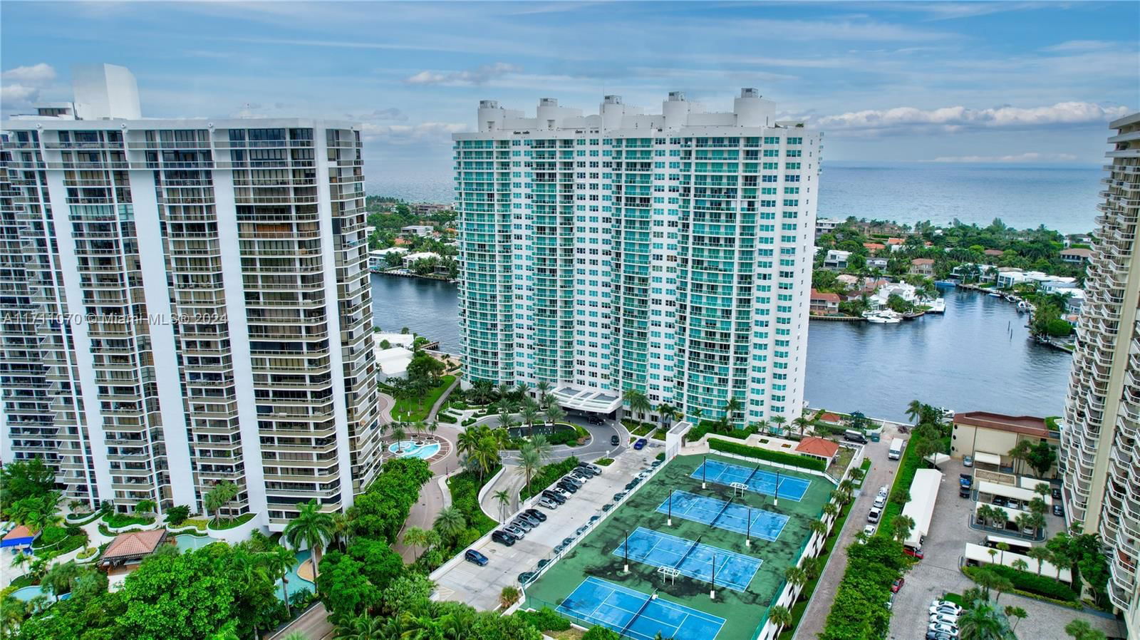 Real estate property located at 20201 Country Club Dr PH2702, Miami-Dade, HAMPTONS SOUTH CONDO, Aventura, FL