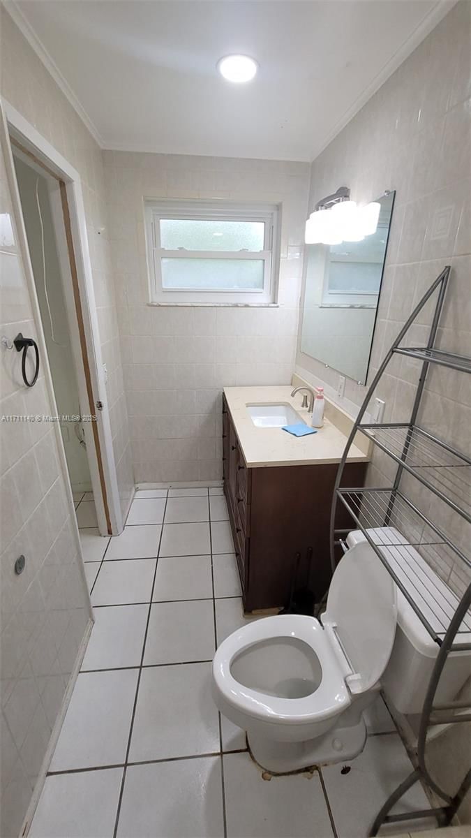 Real estate property located at 19900 87th Ave, Miami-dade, Cutler Ridge Pines, Cutler Bay, FL