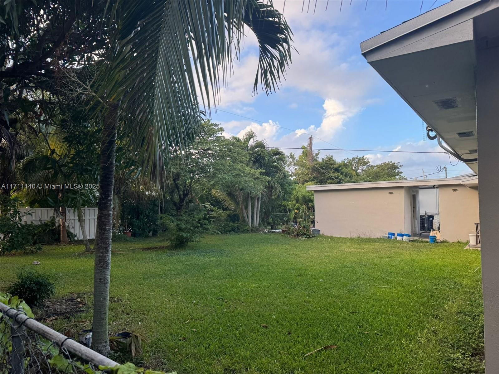 Real estate property located at 19900 87th Ave, Miami-dade, Cutler Ridge Pines, Cutler Bay, FL