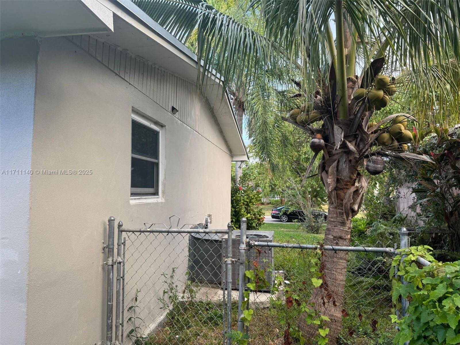 Real estate property located at 19900 87th Ave, Miami-dade, Cutler Ridge Pines, Cutler Bay, FL